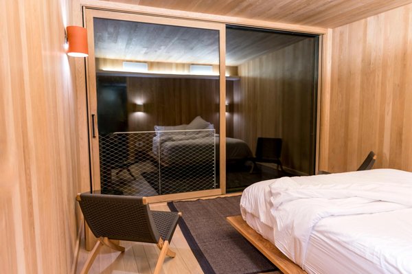 Comment aménager une petite salle de bain pour la rendre plus accessible aux personnes âgées?