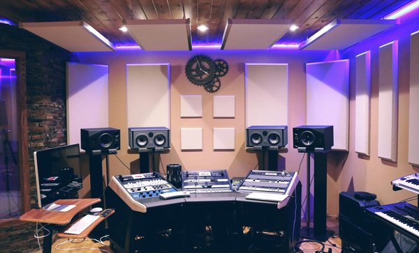 Quelles astuces pour déménager efficacement un home studio d'enregistrement ?